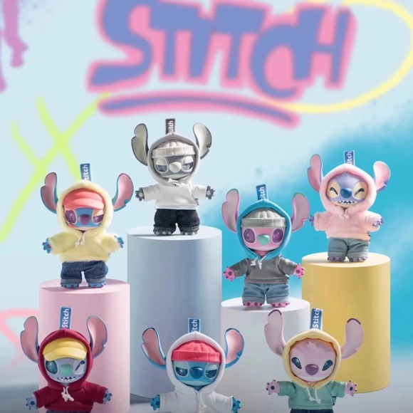 Gen Z Street Stitch bag charms - Picture 2 of 12